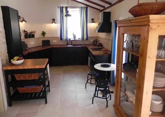 By The Sea Near Dubrovnik Tatil Evi