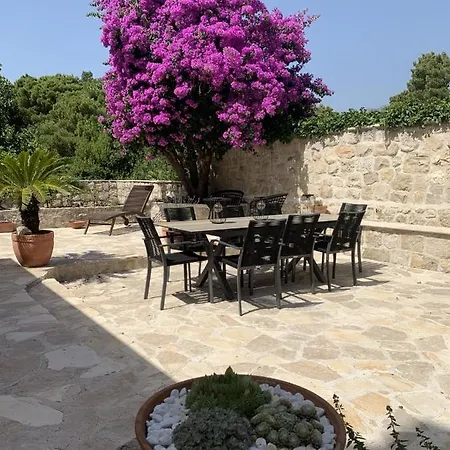 Feriehus By The Sea Near Dubrovnik *