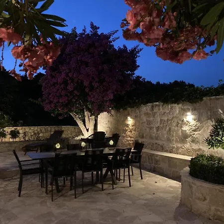 Дом отдыха By The Sea Near Dubrovnik *